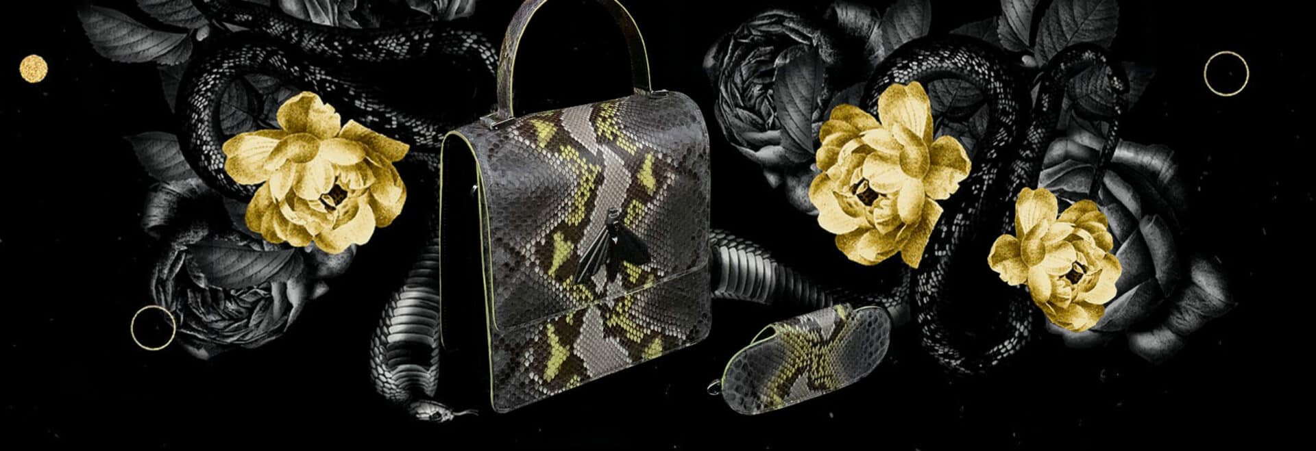 sac a main it bag en peau précieuse,python au motif exclusif, fait à la main, une création couronnée du sphinx à tête de mort